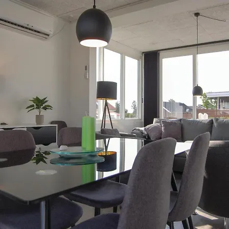 Ferienhaus Two-bedroom Holiday In Sjolund